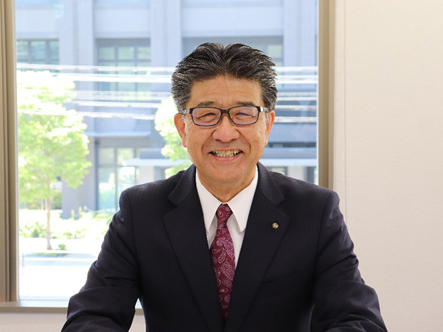 代表取締役社長　藤原 一信