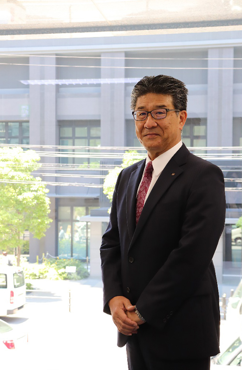 代表取締役社長　藤原 一信